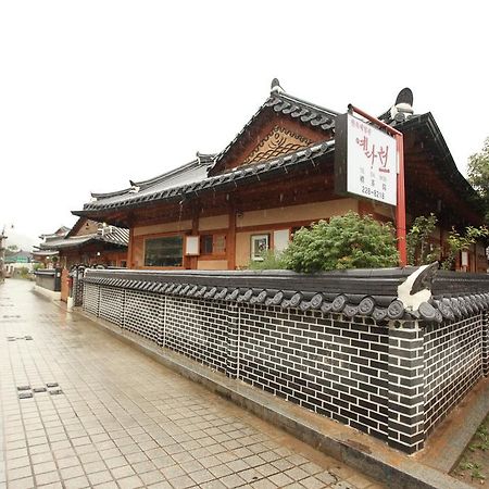 Jeonju Ye Da Won Hotel Exterior photo